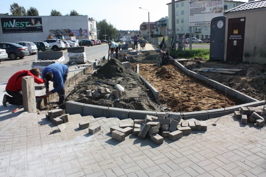 Przebudowa chodników na terenie miasta i gminy