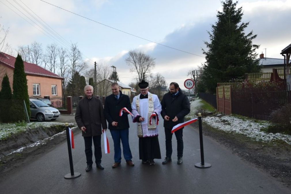 Kolejna droga powiatowa wyremontowana  we współpracy z gminą. Tym razem Mogielnica